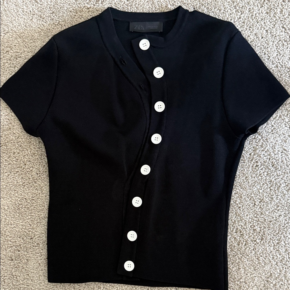 Zara Black Short-Sleeve Button-Down Top with White Buttons